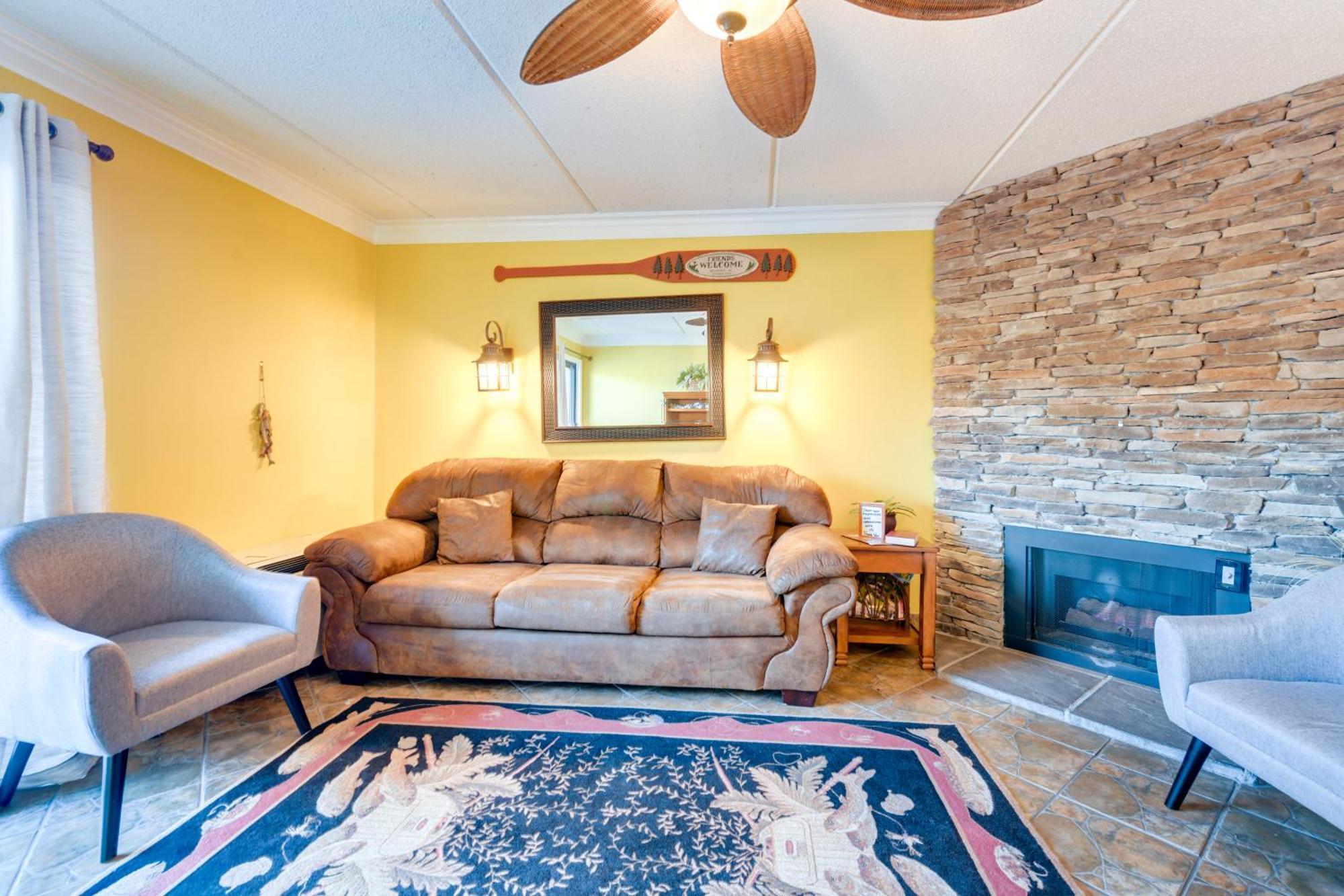 Downtown Gatlinburg Condo With Community Pool! ภายนอก รูปภาพ