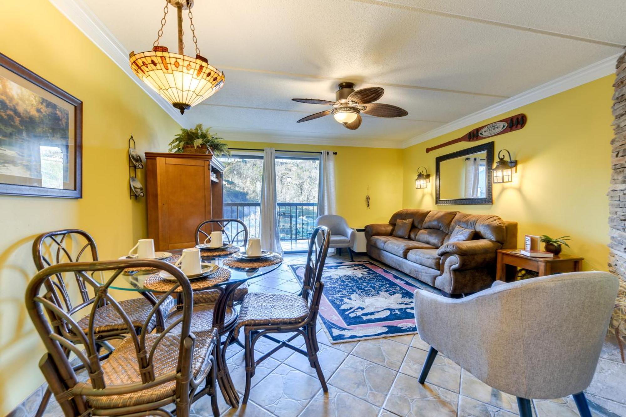 Downtown Gatlinburg Condo With Community Pool! ภายนอก รูปภาพ
